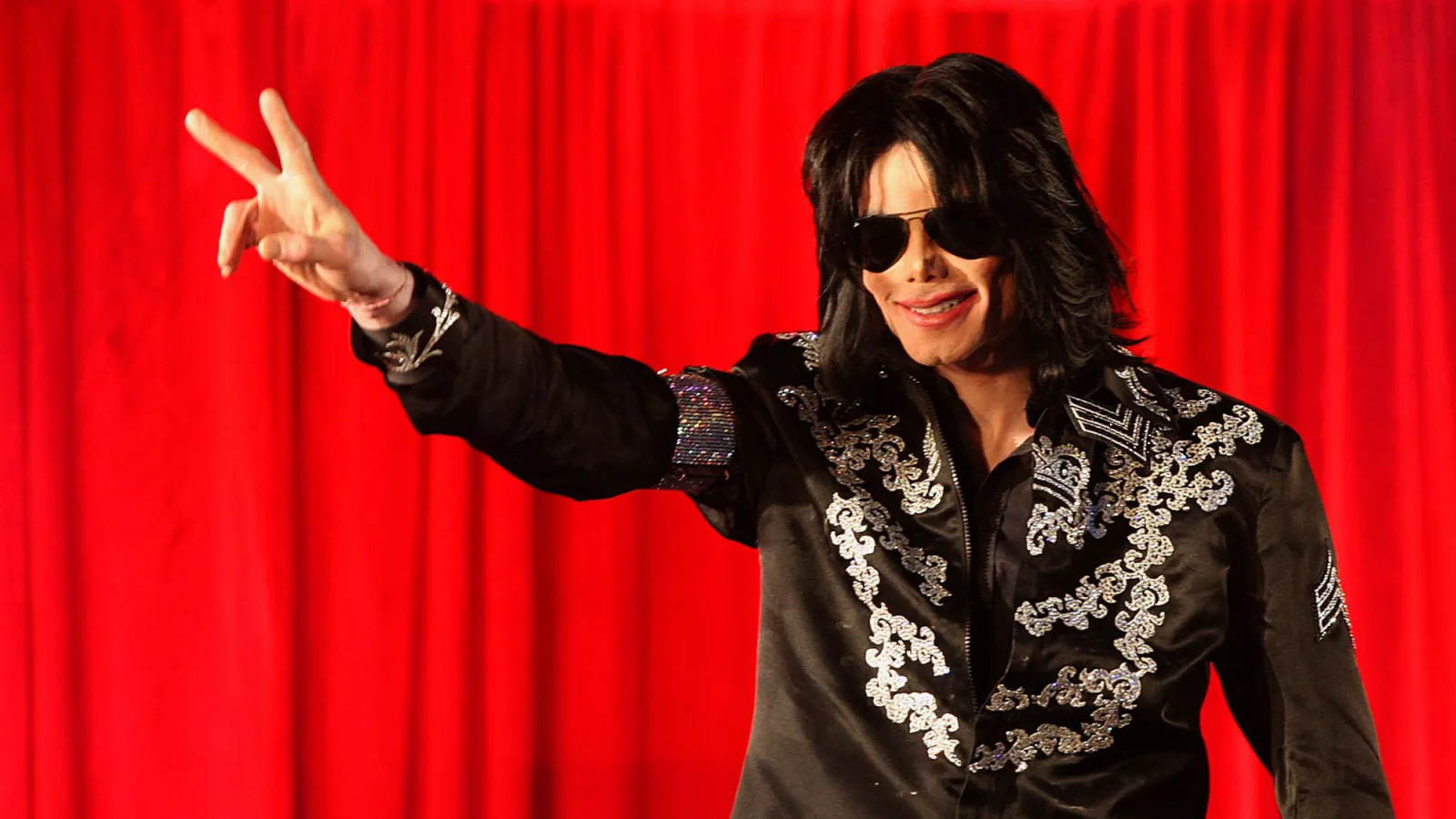 The King of Pop: A Journey through the Extraordinary Life of Michael Jackson