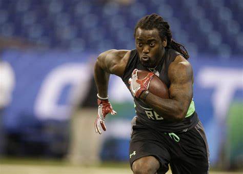 Beloved Seahawks Teammate Alex Collins Passes Away: A Tribute to His Unforgettable Spirit